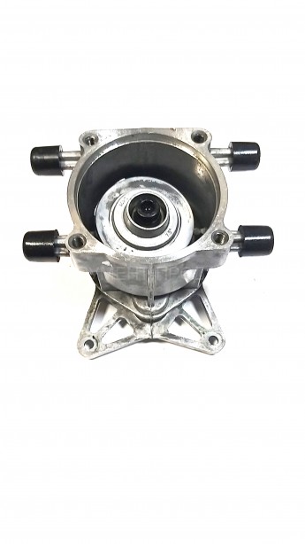 Корпус редуктора для мойки BORT BHR-2100-Pro 